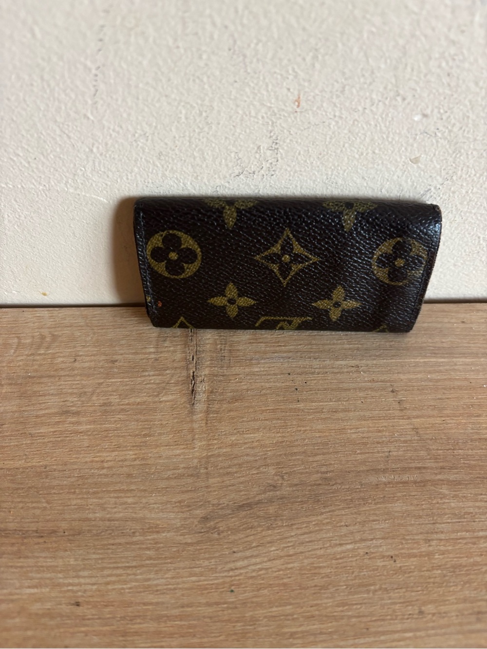 Authentic Louis Vuitton monogram key holder - Picture 2 of 5